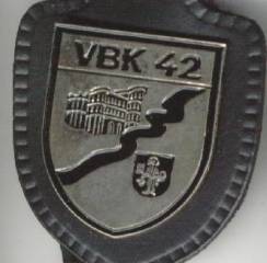 Pocket Badge Area Defense Command 42 Trier, painted, clutchback, Neumeyer
