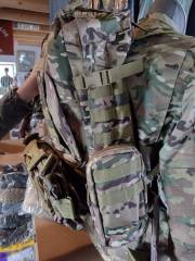 Rucksack Multicam, sehr groß, ca. 50 x 35 x 20 cm Innenraum, plus 3 extra Aussentaschen