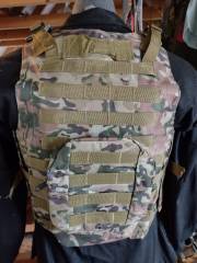 Plattenträger / Taktische Weste, große Ausführung, Multicam, mit 3 extra Taschen