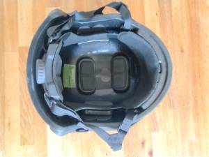 Gefechtshelm Typ FAST, schwarz, Größe L, mit amtlichem Prüfbericht