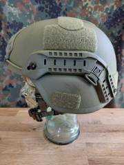 Gefechtshelm Typ MICH mit rails, olivgrün, Größe L