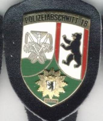 Brustanhänger Polizei Berlin Polizeiabschnitt 18