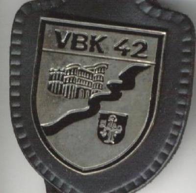 Pocket Badge Area Defense Command 42 Trier, painted, clutchback, Neumeyer