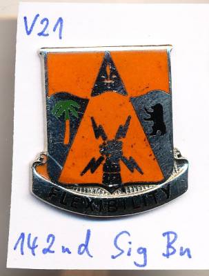 Unit Crest 142nd Signal Battalion, V21