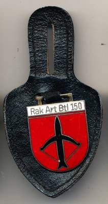 Brustanhänger Raketenartilleriebataillon 150 WESEL, Feueremaille, Metzen