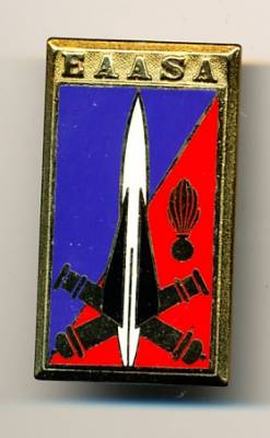 Metallabzeichen Frankreich, Raketenschule der Artillerie (?), Drago